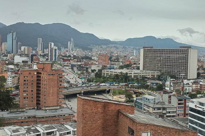 Panorámica de Bogotá y de la sede de Catastro Distrital